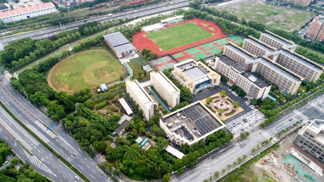 杨行中学修缮改造已如期完成,华二高中宝山校区将喜迎新生!